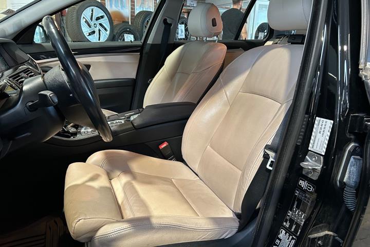 Sort BMW 530d fra 2014