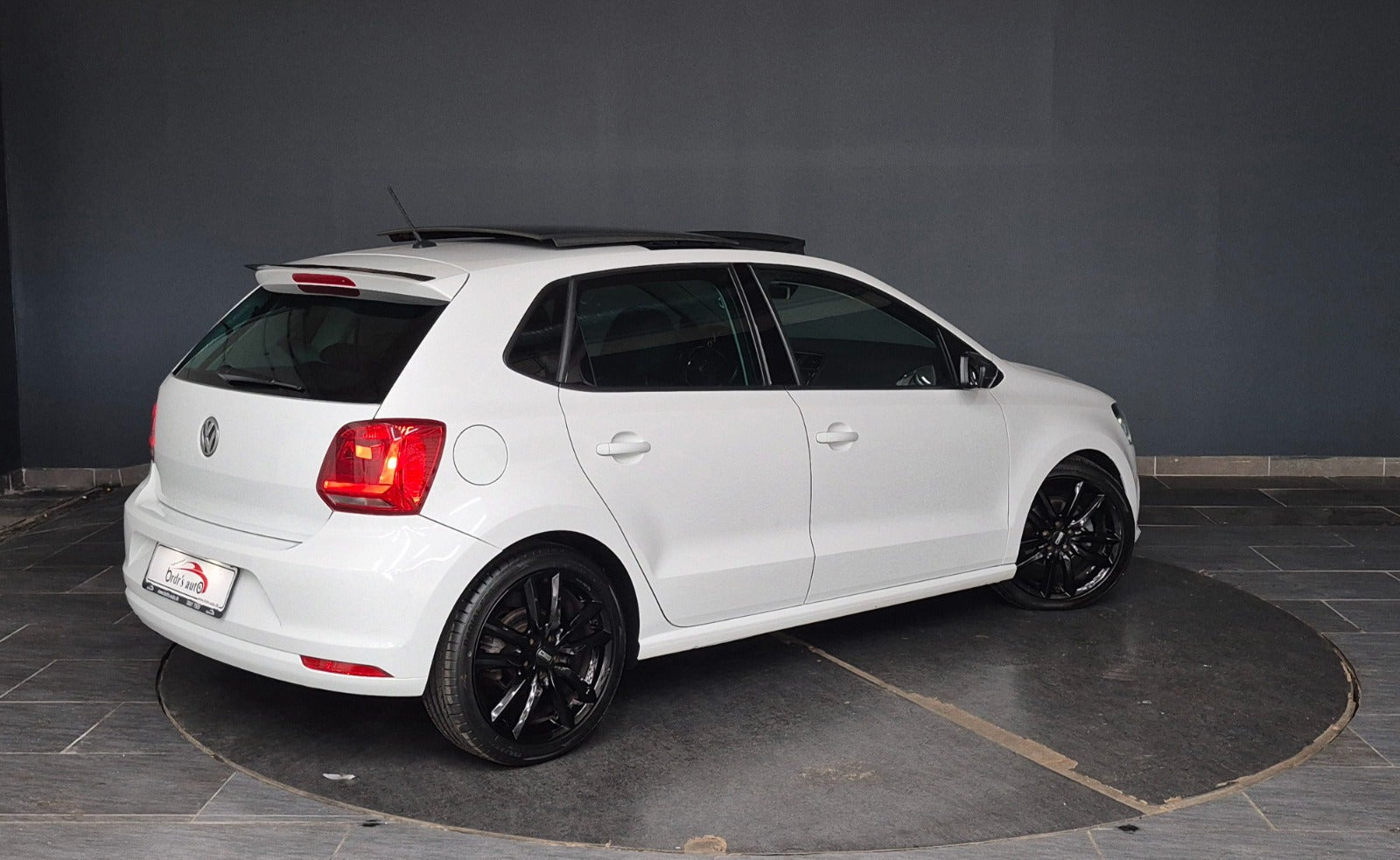 Hvid VW Polo fra 2016