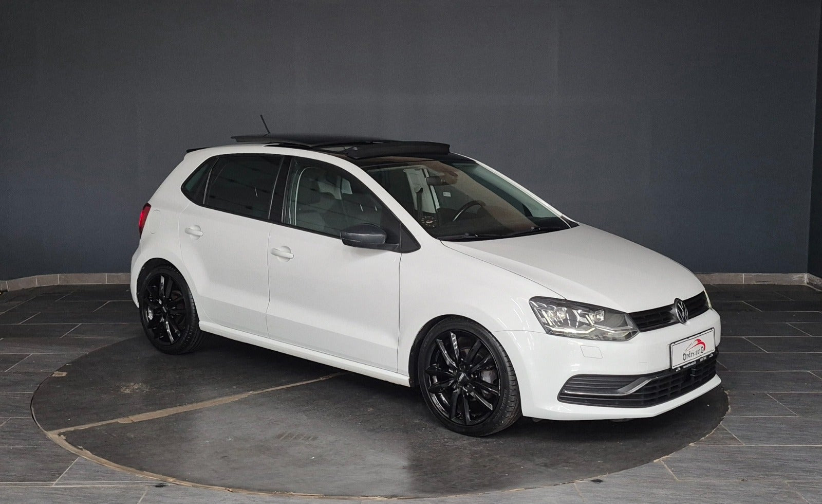 Hvid VW Polo fra 2016