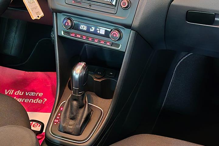 Hvid VW Polo fra 2016