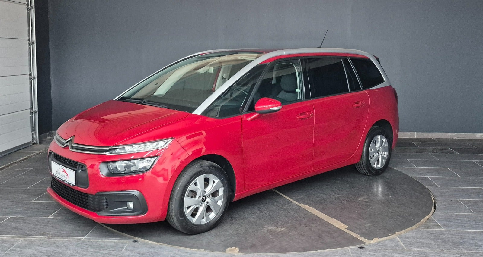 Rød Citroën Grand C4 Picasso fra 2018