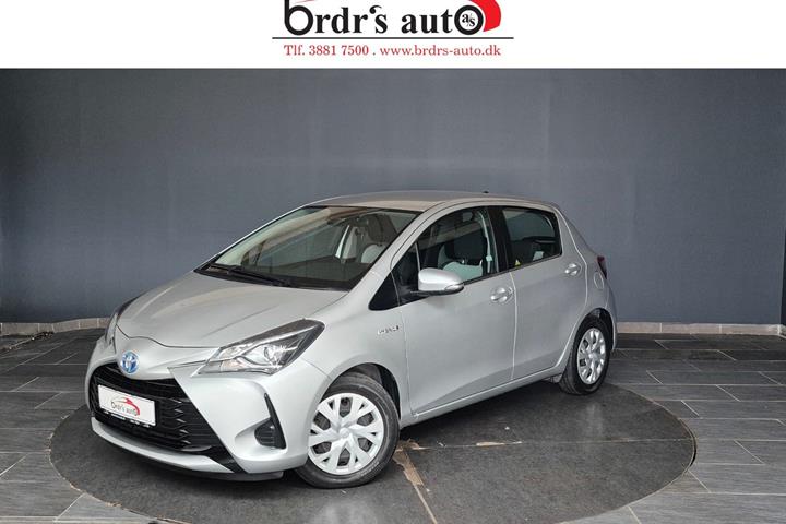 Sølv Toyota Yaris fra 2020