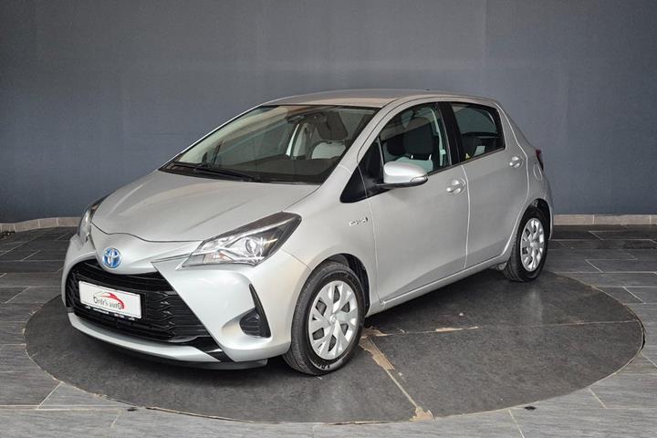 Sølv Toyota Yaris fra 2020