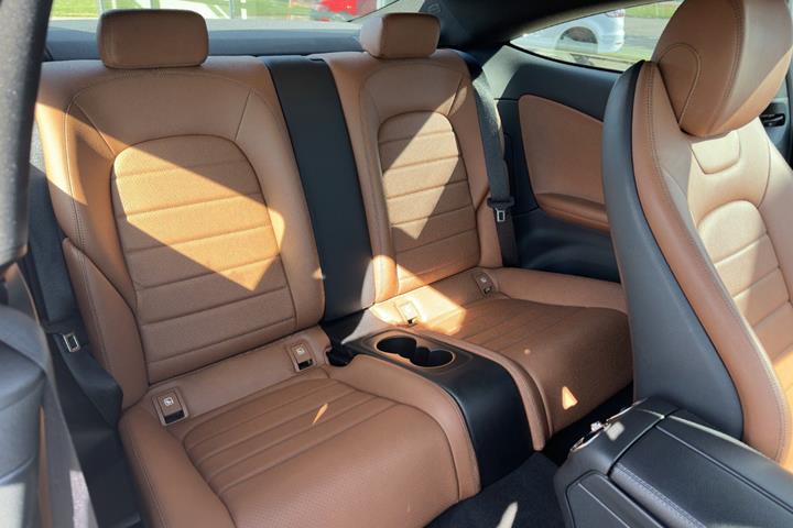 Hvid Mercedes C200 fra 2016