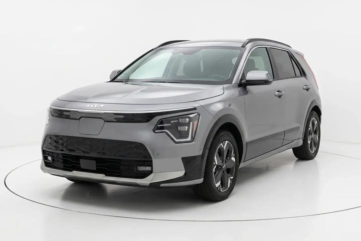 Sølv Kia Niro fra 2024