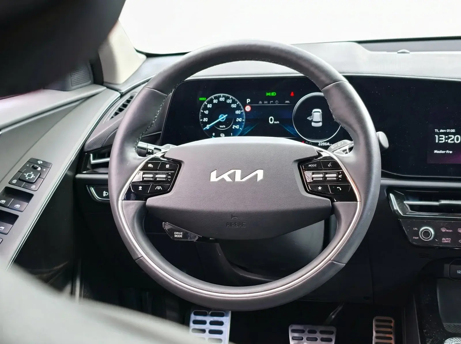 Sølv Kia Niro fra 2024
