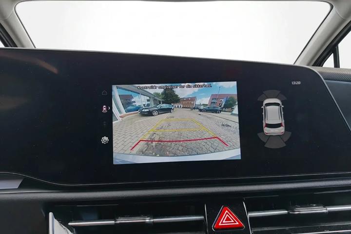 Sølv Kia Niro fra 2024