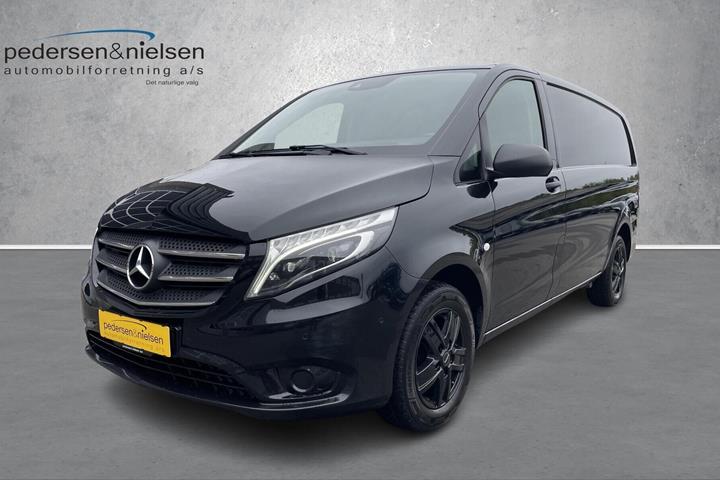 Sort Mercedes Vito fra 2019