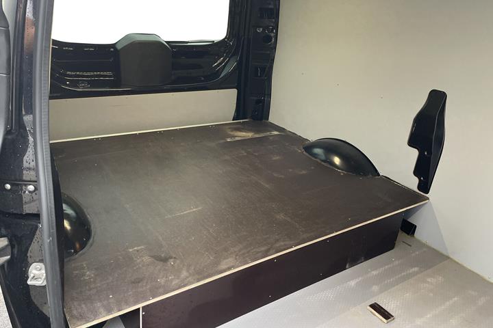 Sort Mercedes Vito fra 2019