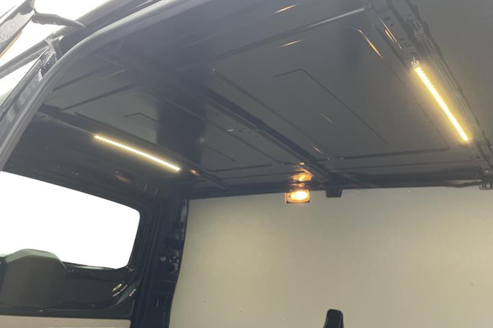 Sort Mercedes Vito fra 2019