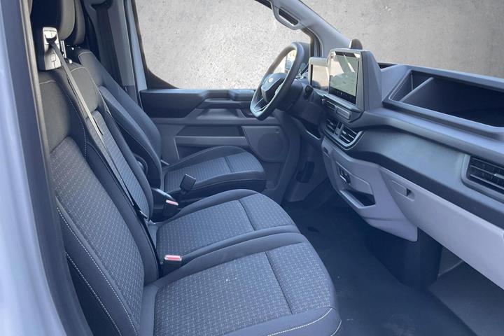 Hvid Ford E-Transit Custom fra 2026