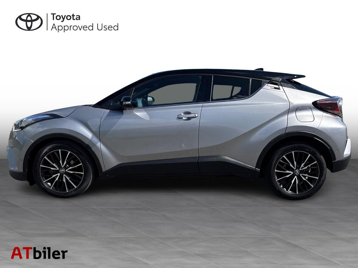 Sort Toyota C-HR fra 2018