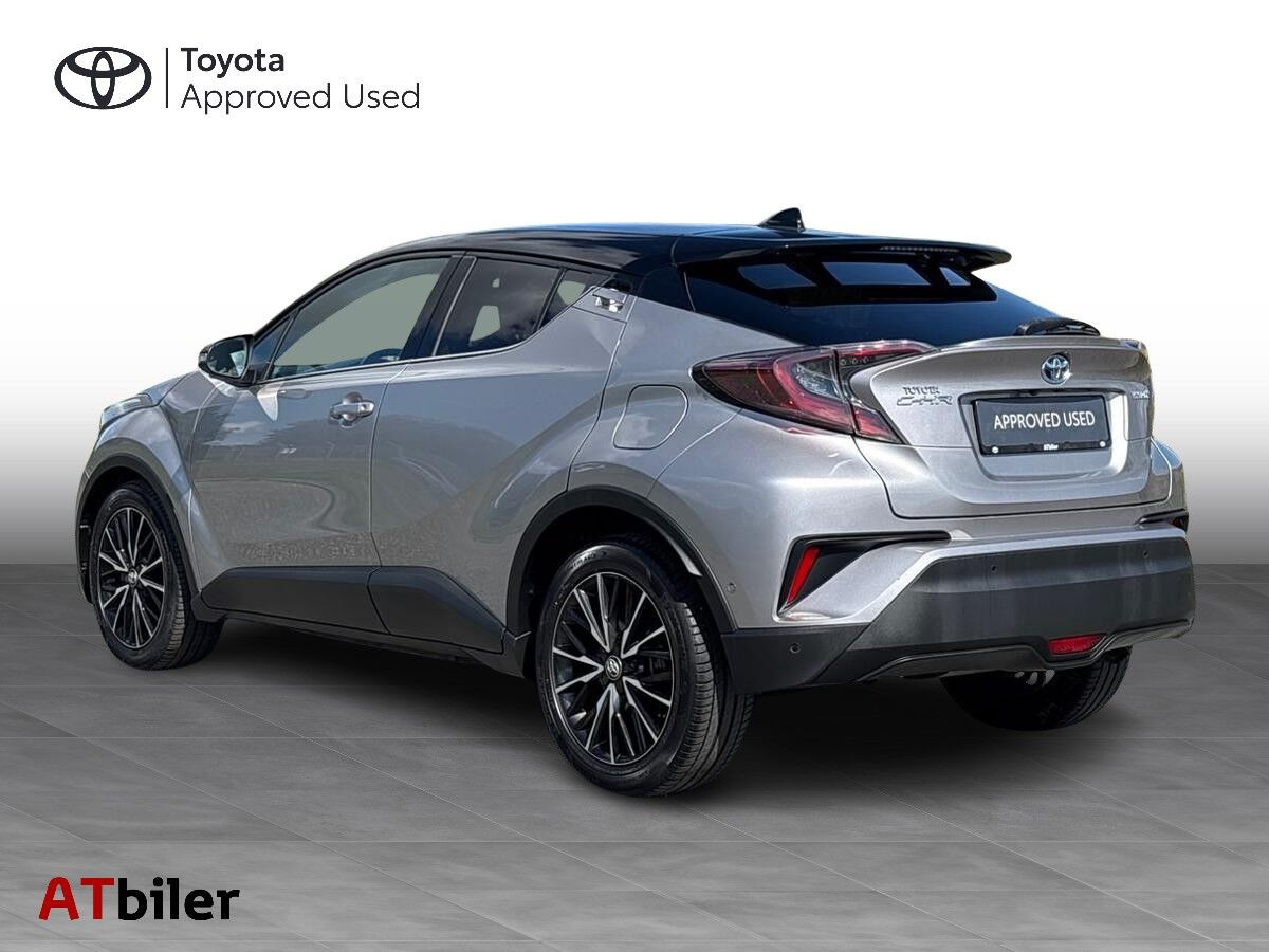 Sort Toyota C-HR fra 2018
