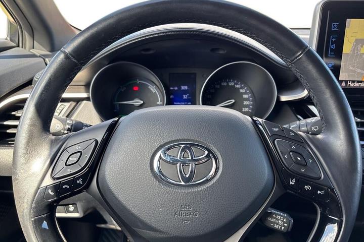 Sort Toyota C-HR fra 2018