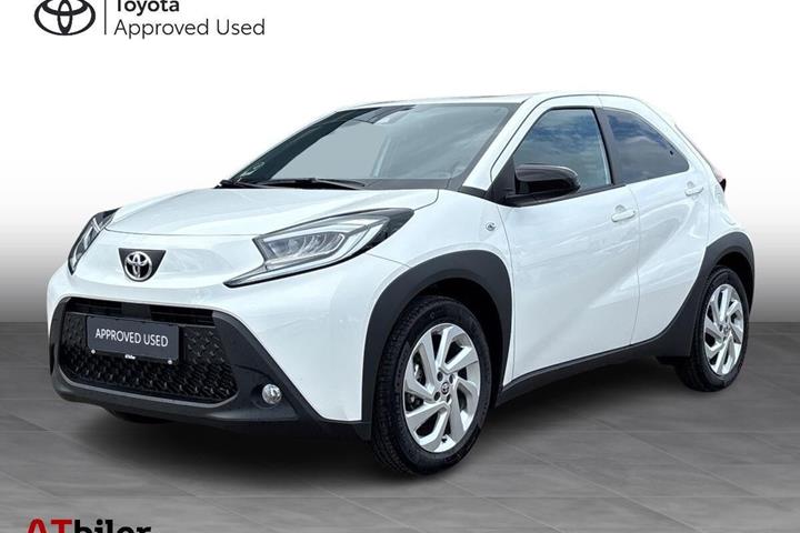 Hvid Toyota Aygo X fra 2025