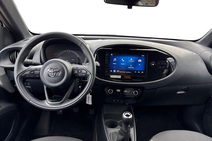 Hvid Toyota Aygo X fra 2025