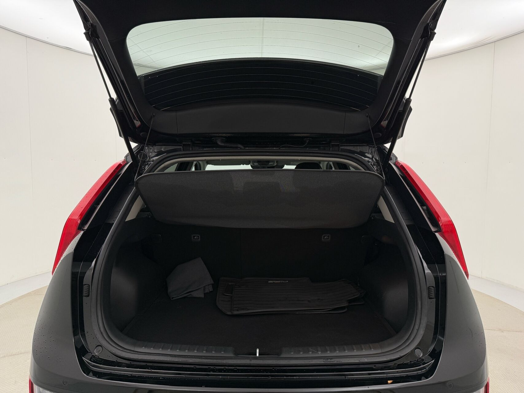 Sort Kia Niro EV fra 2023