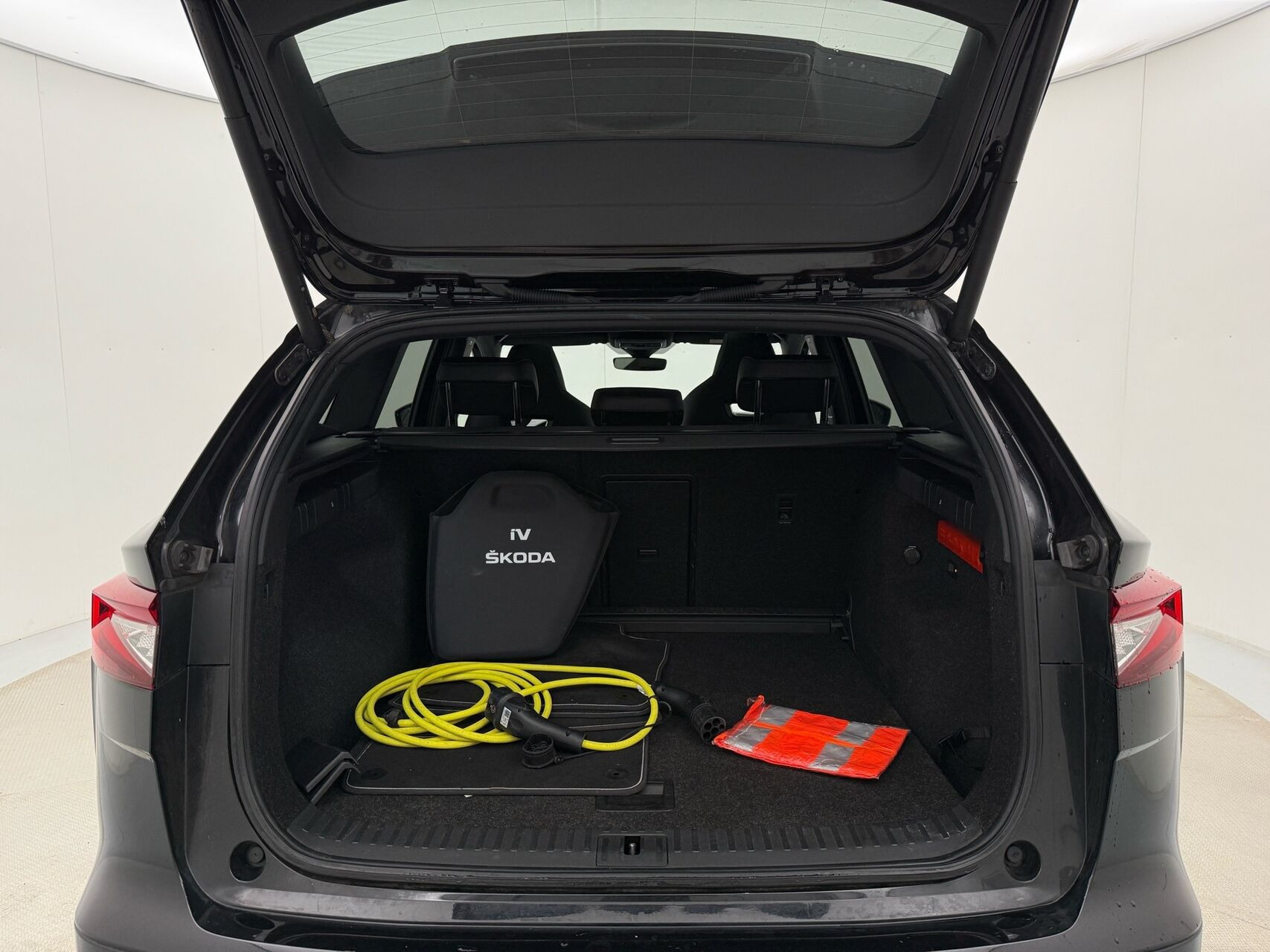 Sort Skoda Enyaq fra 2022