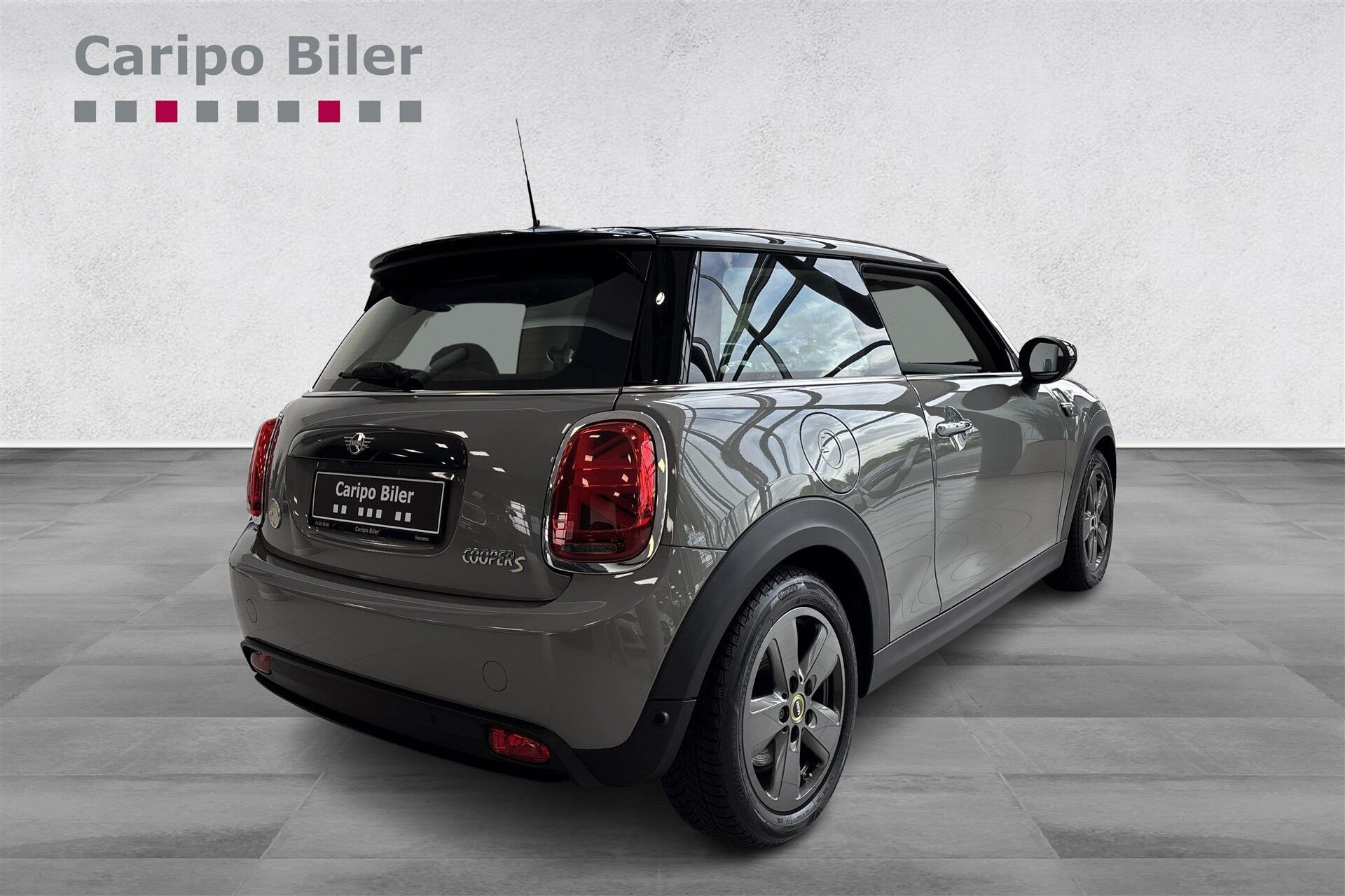 Grå Mini Cooper fra 2021