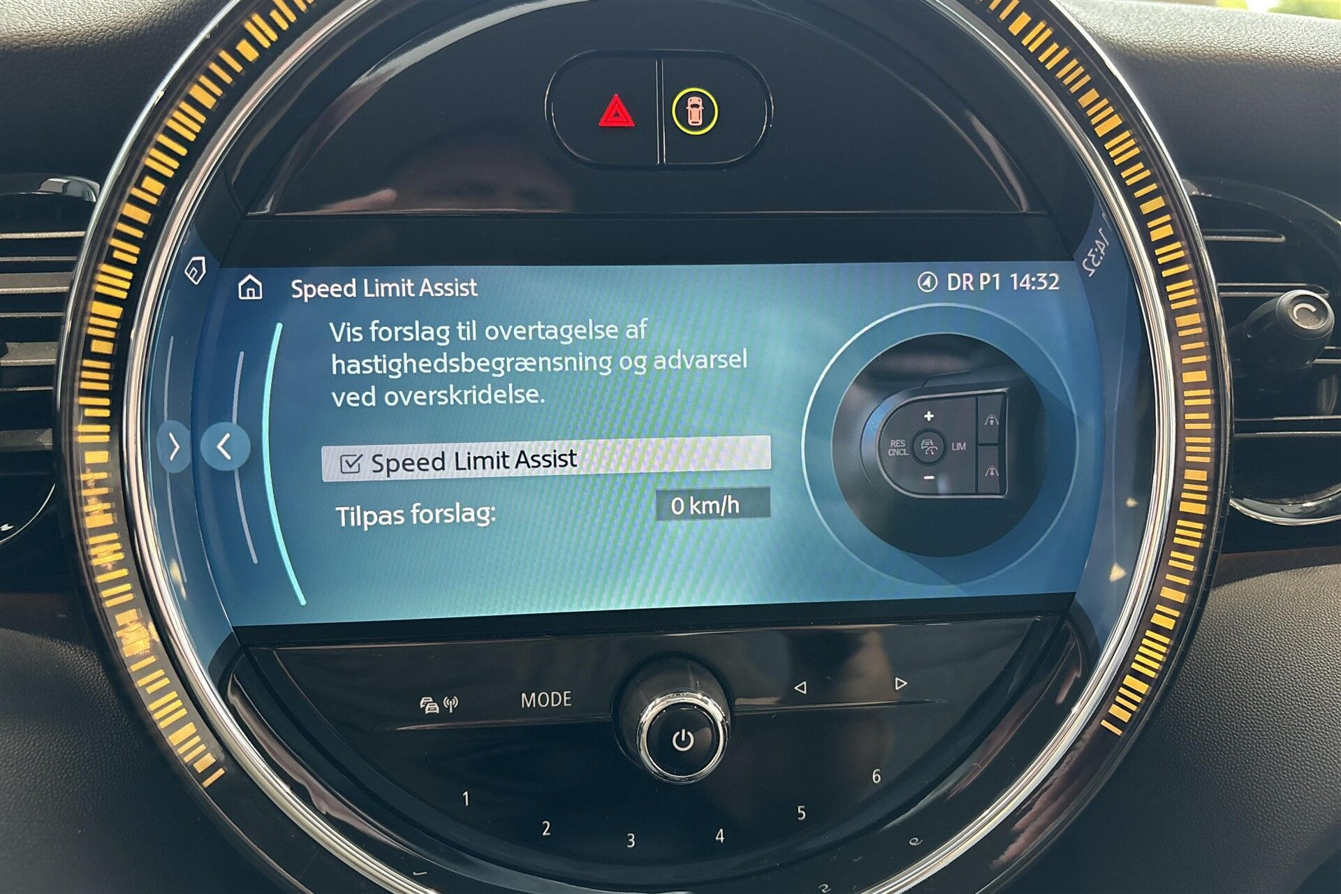 Grå Mini Cooper fra 2021