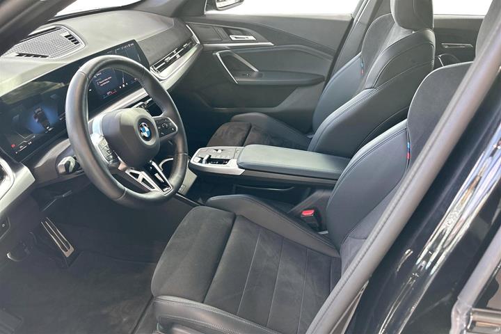 Sort BMW X1 fra 2025