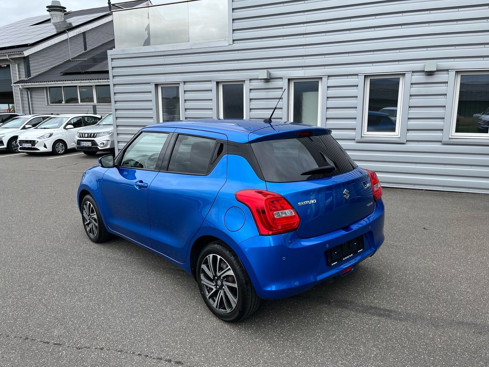 Blå Suzuki Swift fra 2021