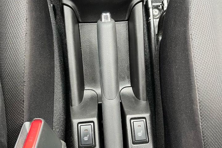 Blå Suzuki Swift fra 2021