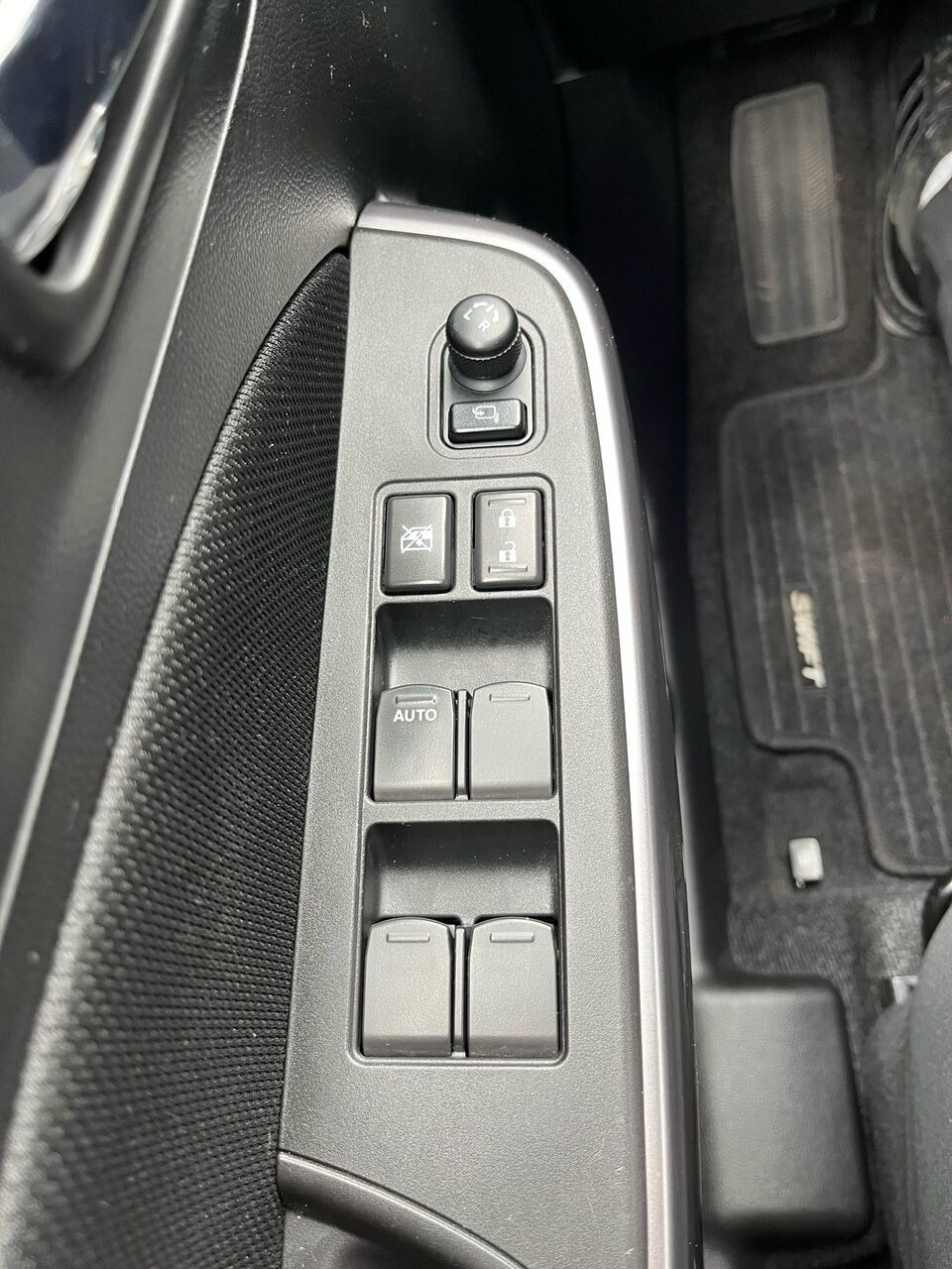 Blå Suzuki Swift fra 2021
