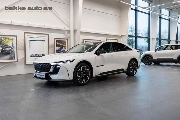 Hvid Mazda 6e fra 2025