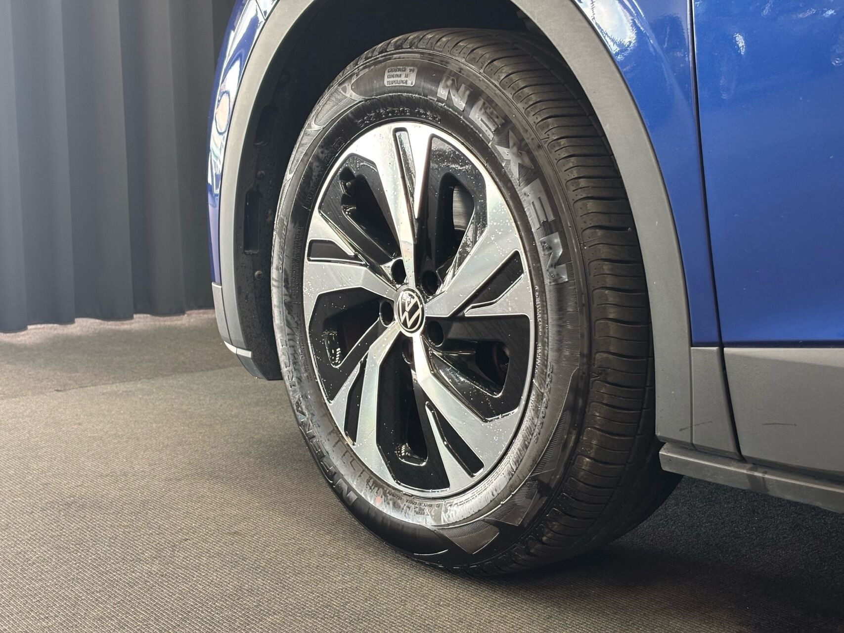 Blå VW ID.4 fra 2021
