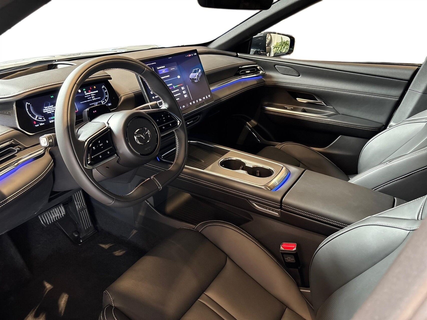 Hvid Mazda 6e fra 2026