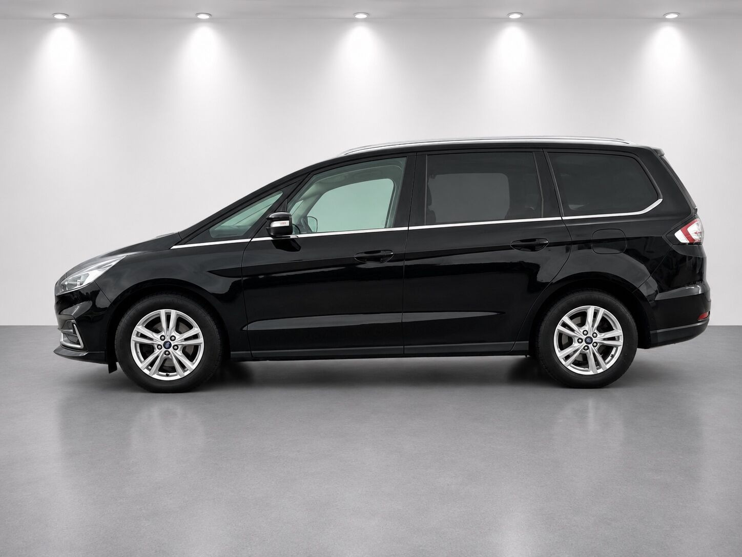 Sort Ford Galaxy fra 2022