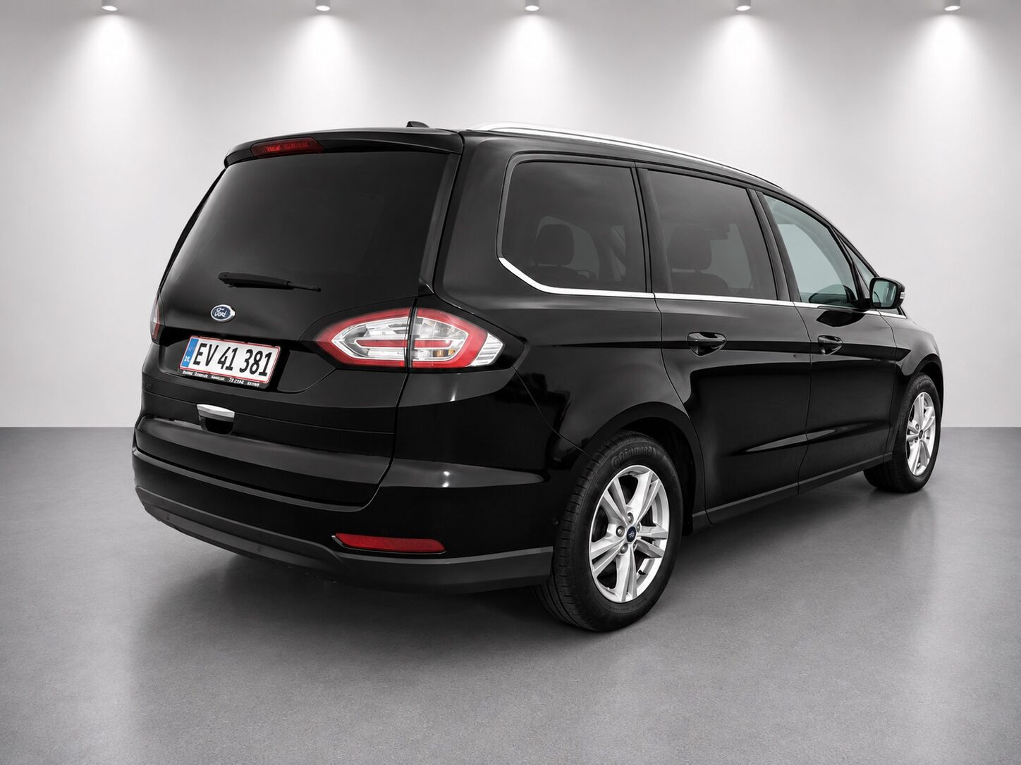 Sort Ford Galaxy fra 2022