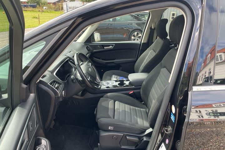 Sort Ford Galaxy fra 2022