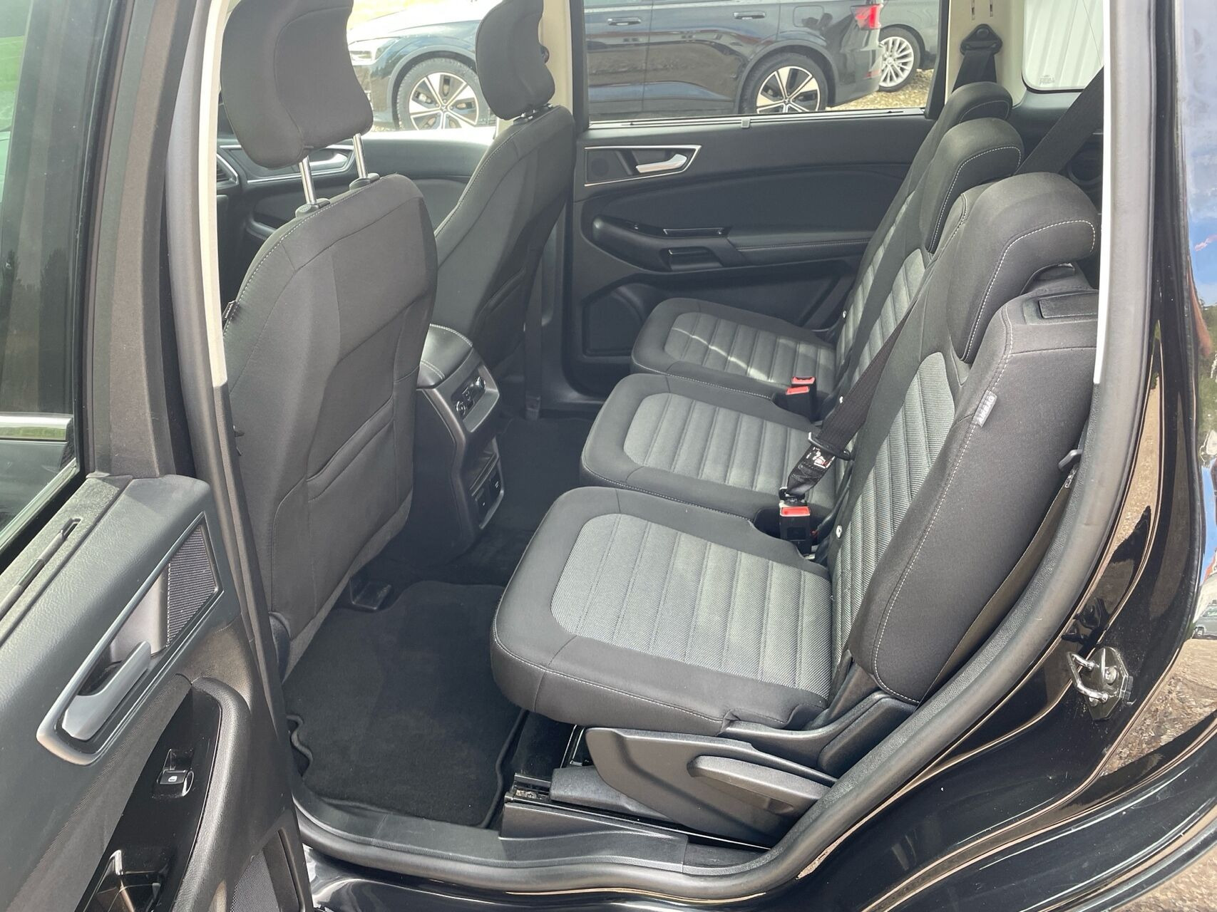 Sort Ford Galaxy fra 2022