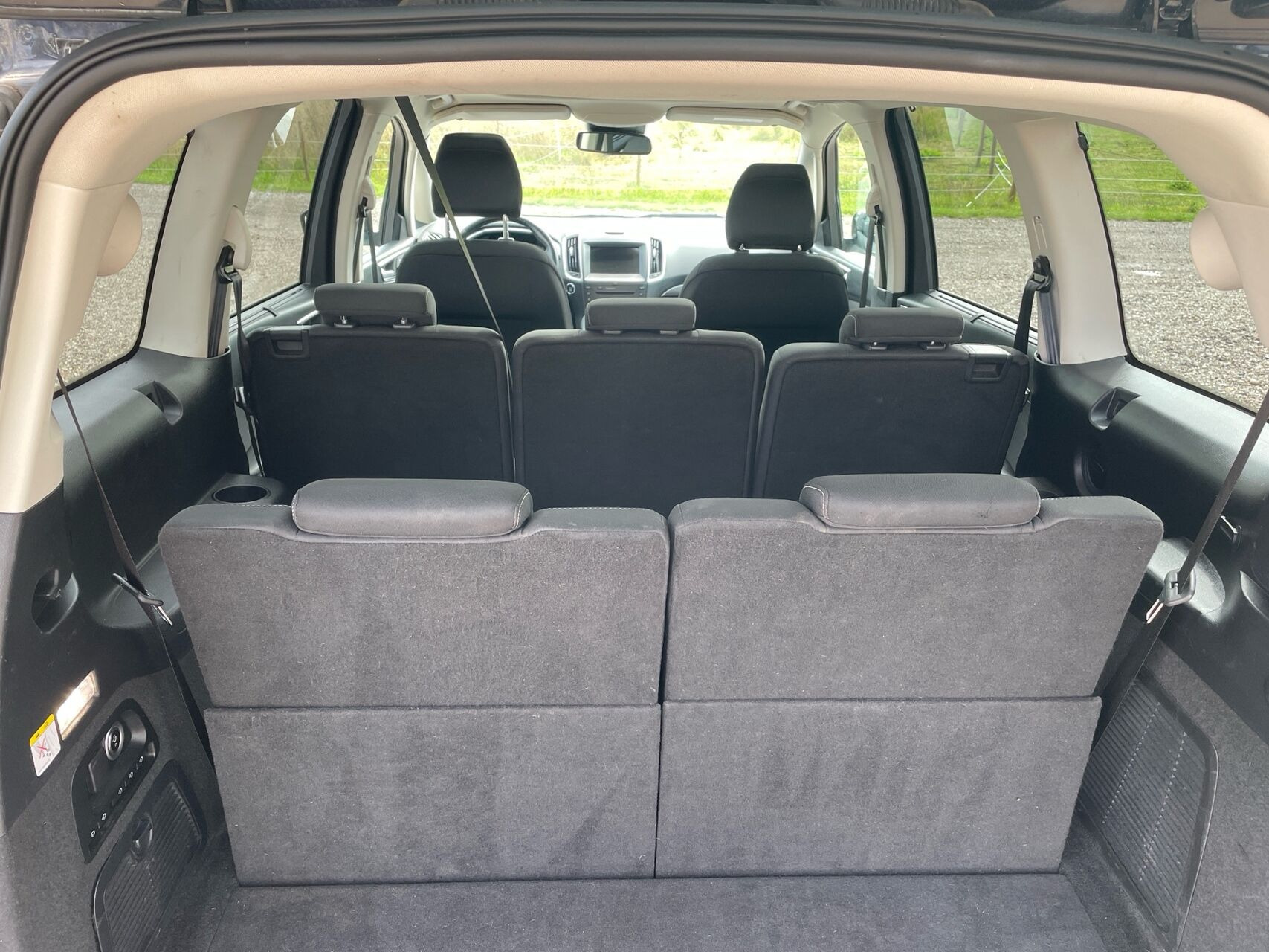 Sort Ford Galaxy fra 2022