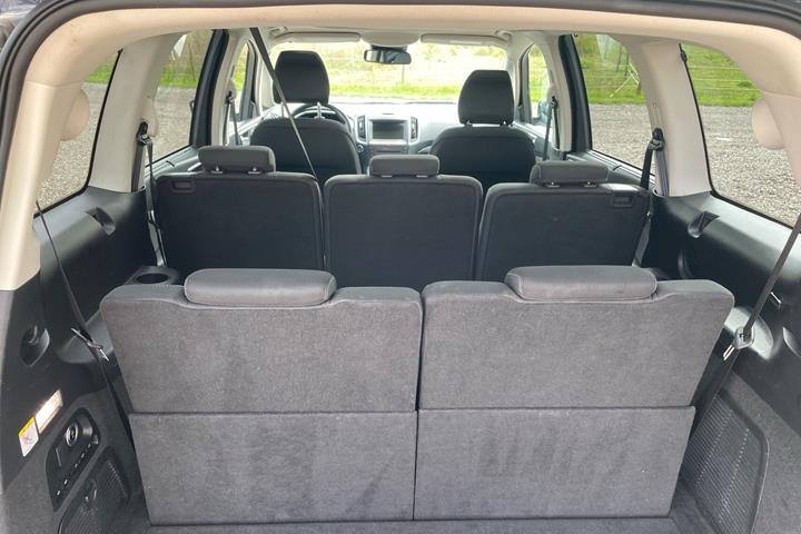 Sort Ford Galaxy fra 2022