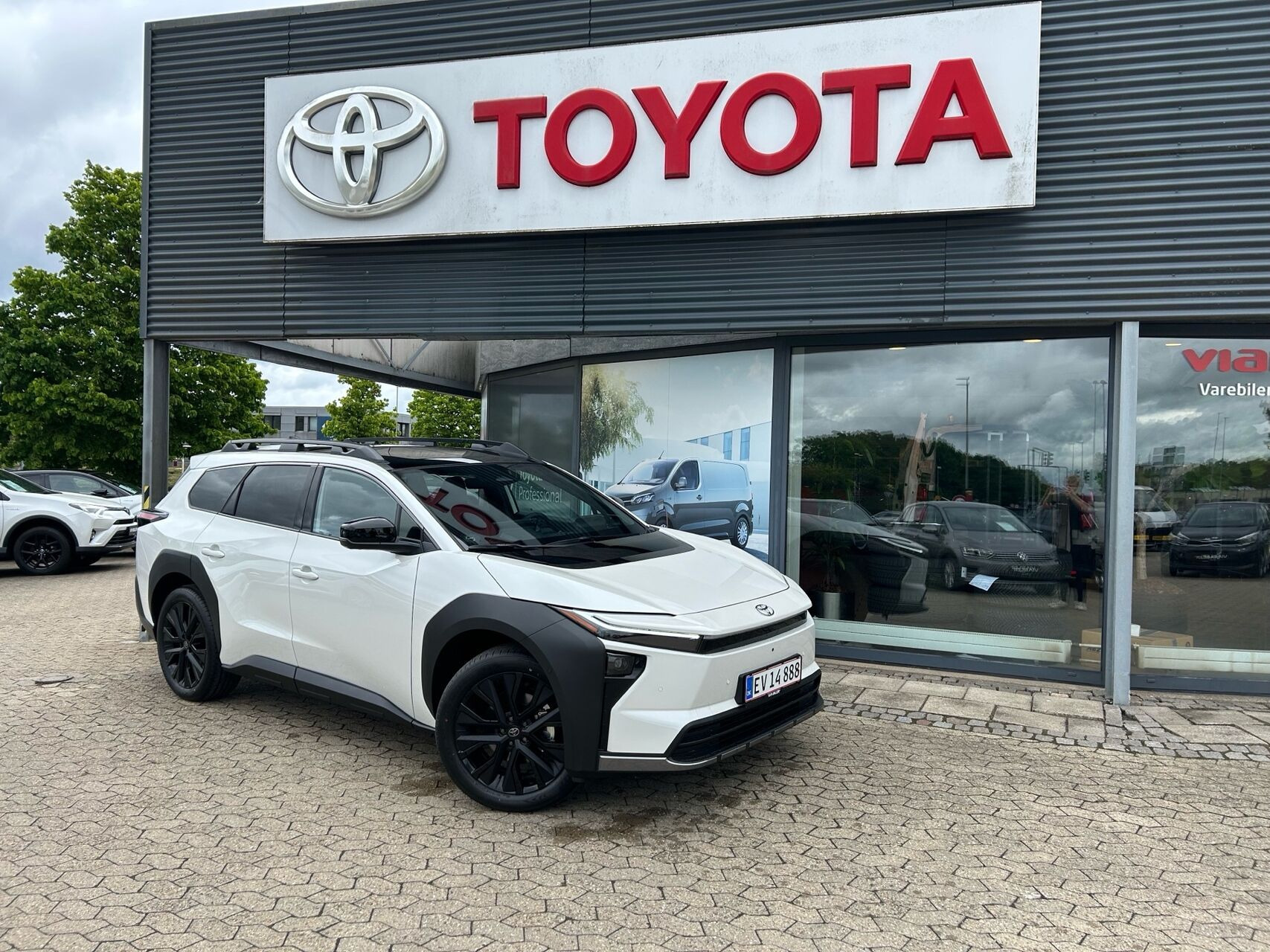 Toyota bZ4X Touring EL Executive AWD 380HK 5d Aut.