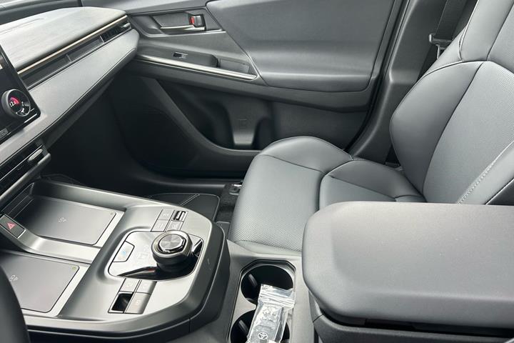 Hvid Toyota bZ4X Touring fra 2026
