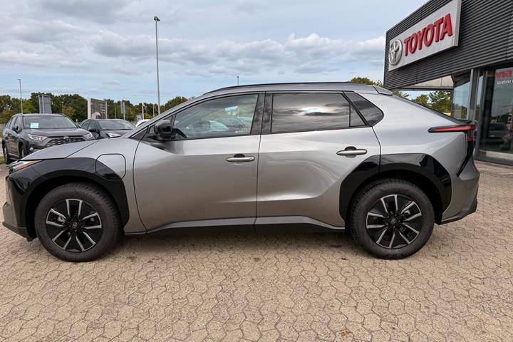 undefined Toyota BZ4X fra 2026