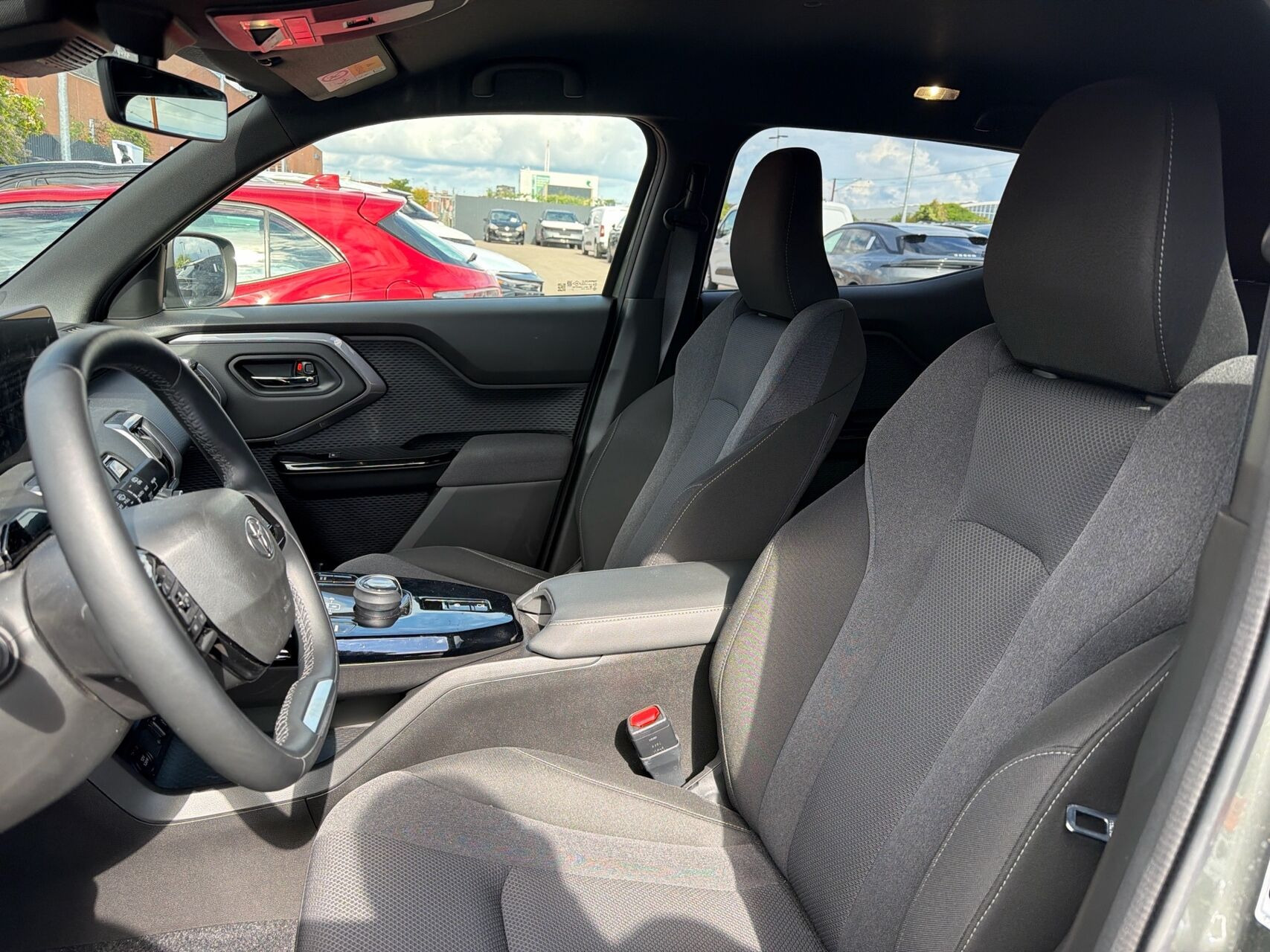 Grøn Toyota Urban Cruiser SUV fra 2026
