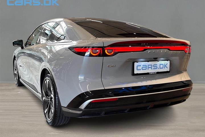 Hvid Mazda 6e fra 2026