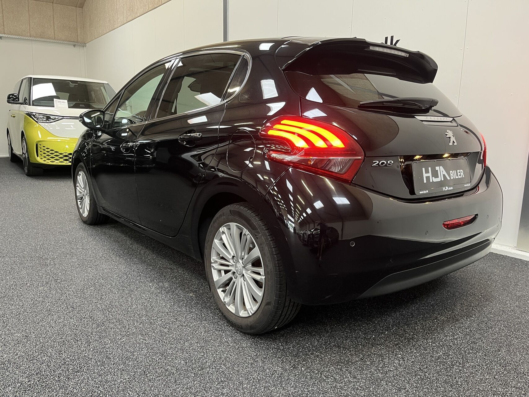 undefined Peugeot 208 fra 2019