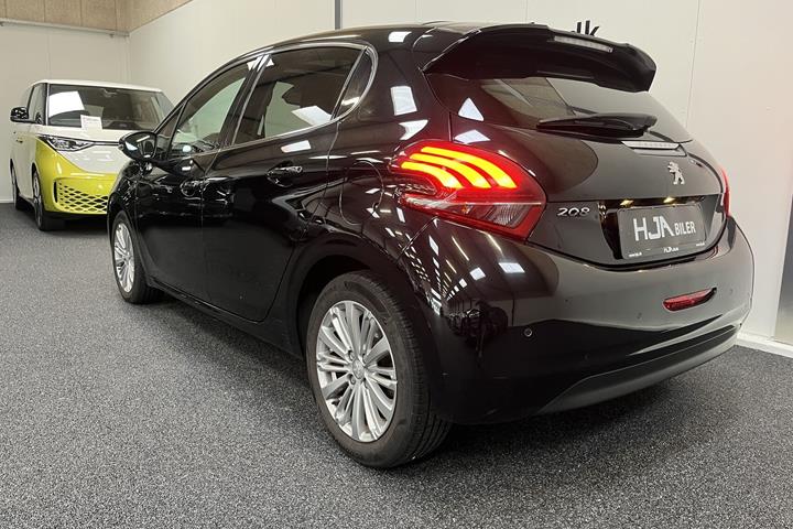 undefined Peugeot 208 fra 2019