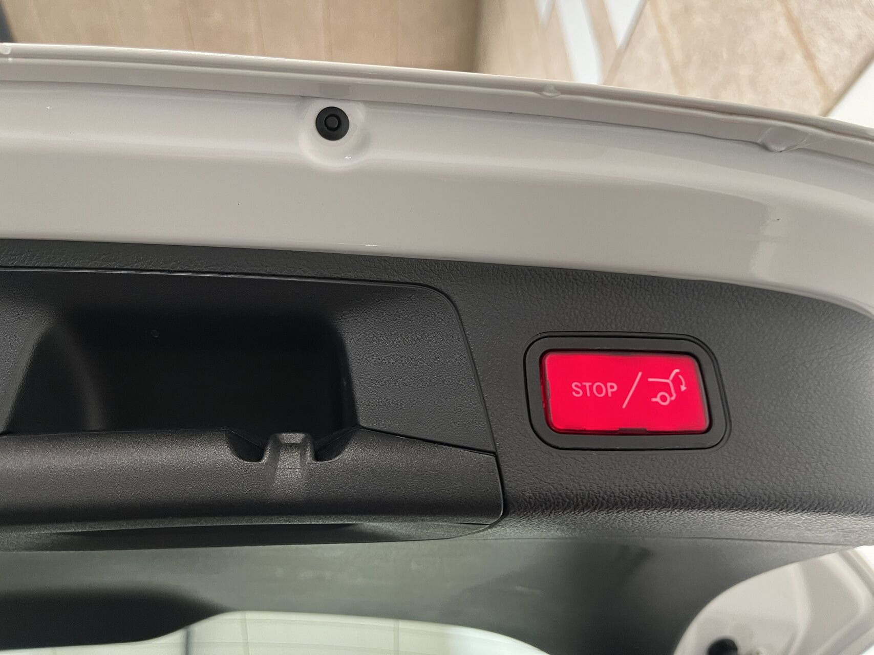 Hvid Mercedes EQA 250 fra 2023