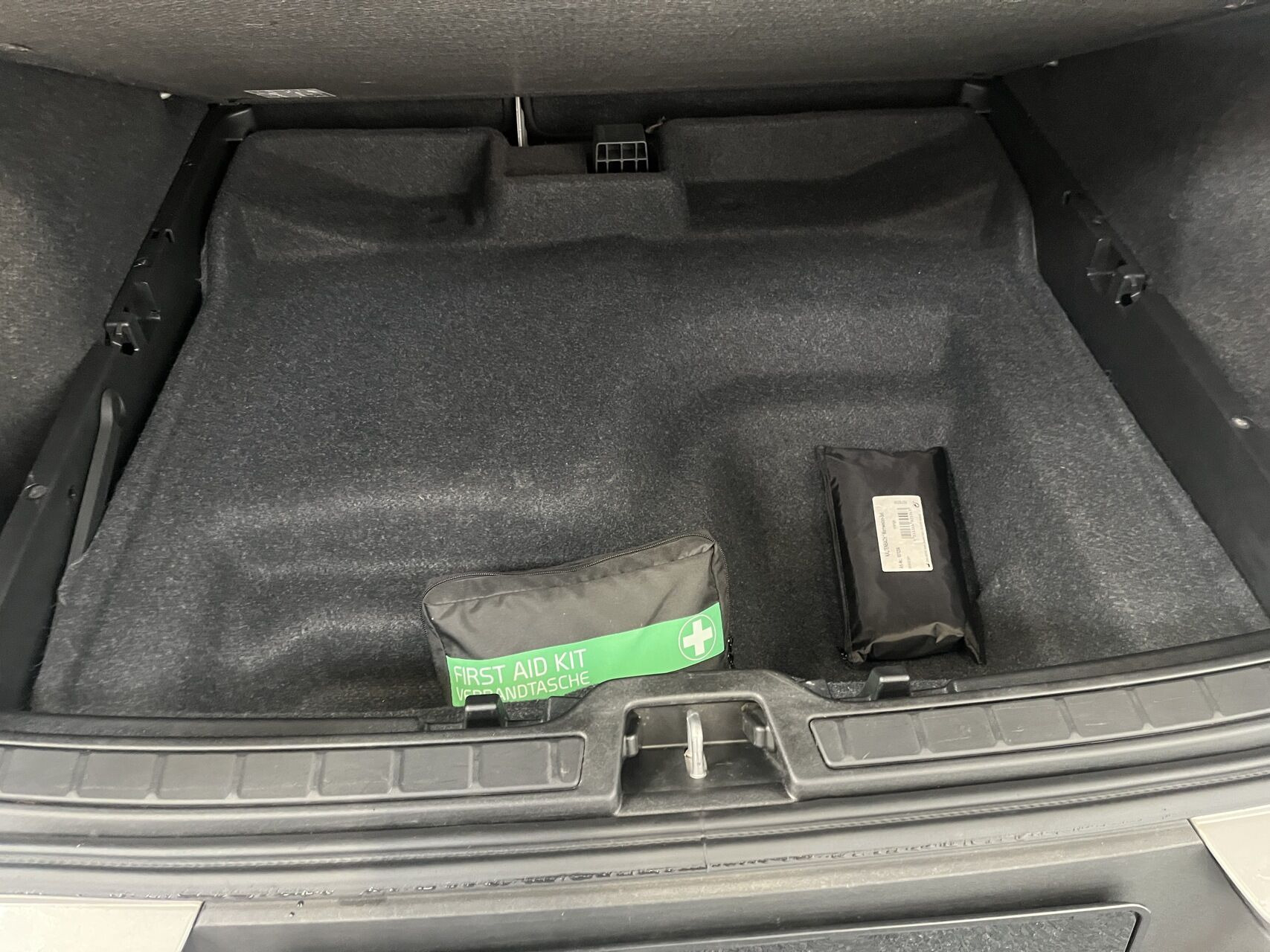 Sølv Volvo XC40 fra 2023