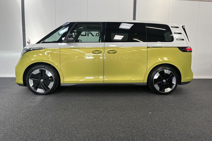 Gul VW ID.Buzz fra 2023