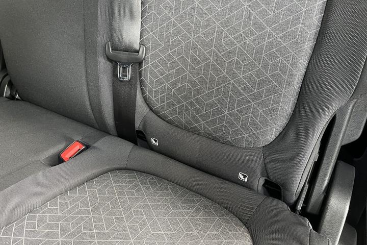 Gul VW ID.Buzz fra 2023