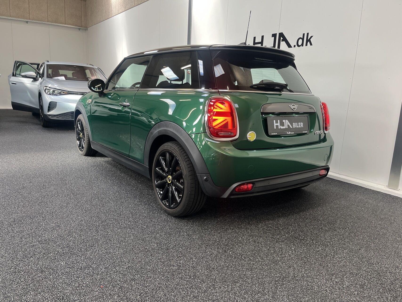 Sort Mini Cooper fra 2020