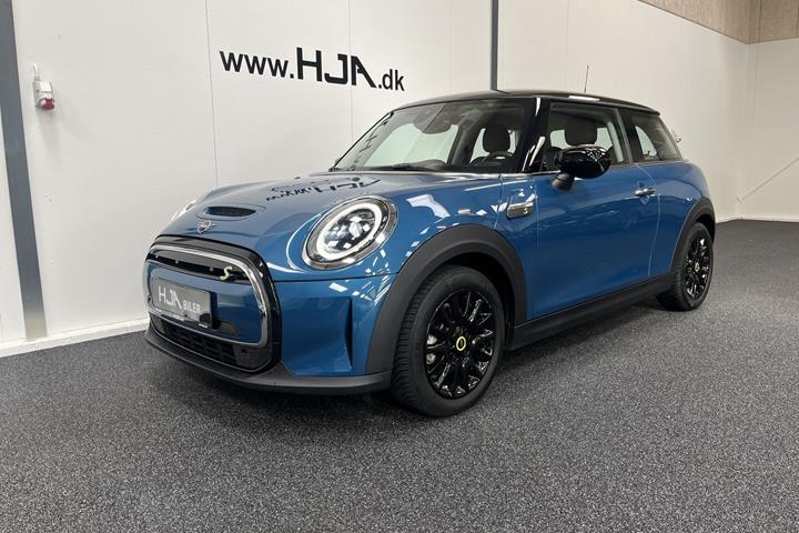 Blå Mini Cooper fra 2022